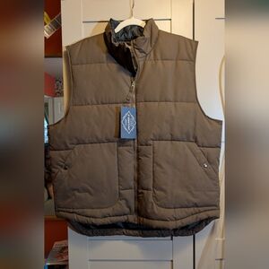 St. John Collection Men's Tan Puffer Vest